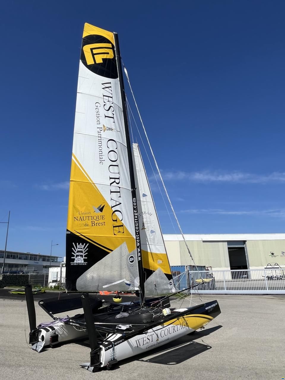 Flying Phantom Essentiel
