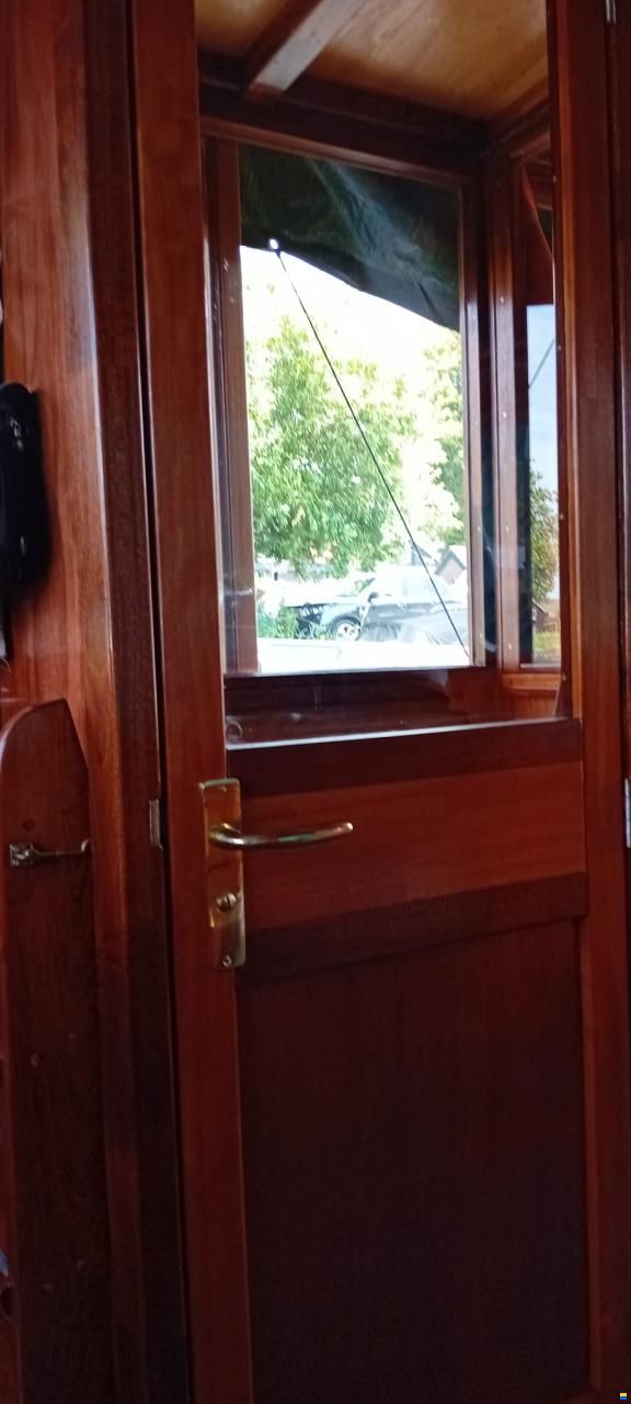 Watertaxi-Salonboot