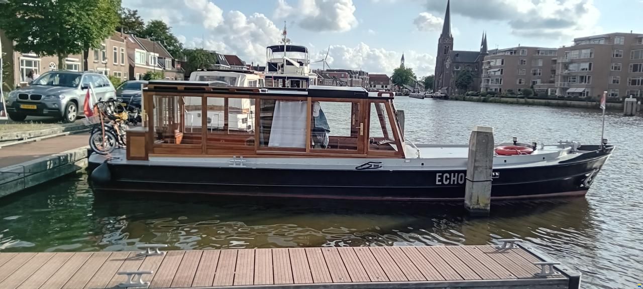 Watertaxi-Salonboot