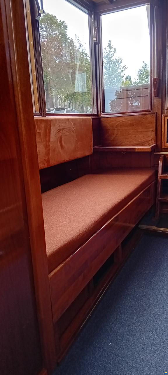 Autoboot-Salonboot-staal