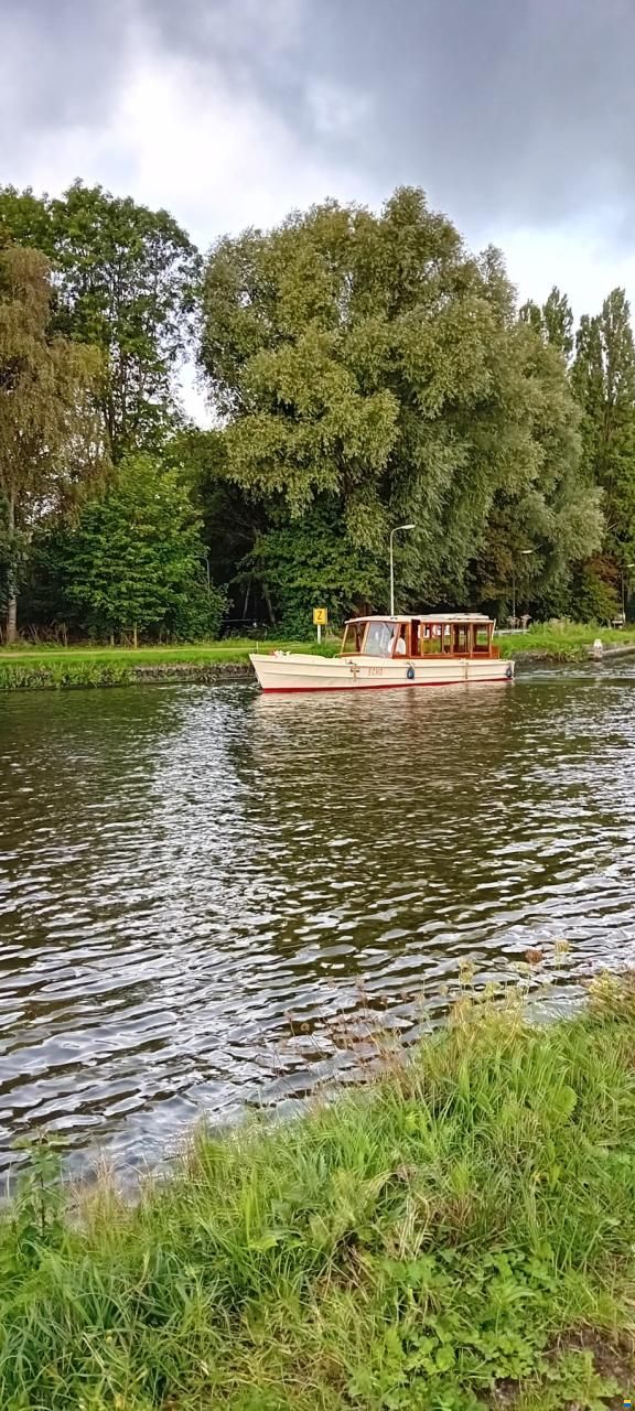 Autoboot-Salonboot-staal