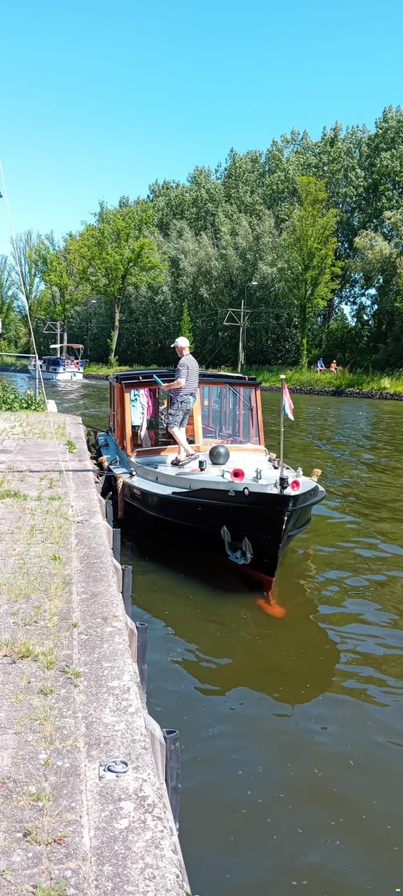 Watertaxi-Salonboot