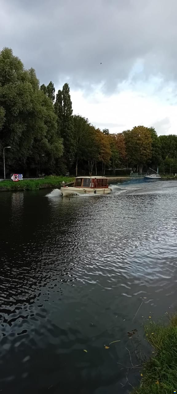 Autoboot-Salonboot-staal
