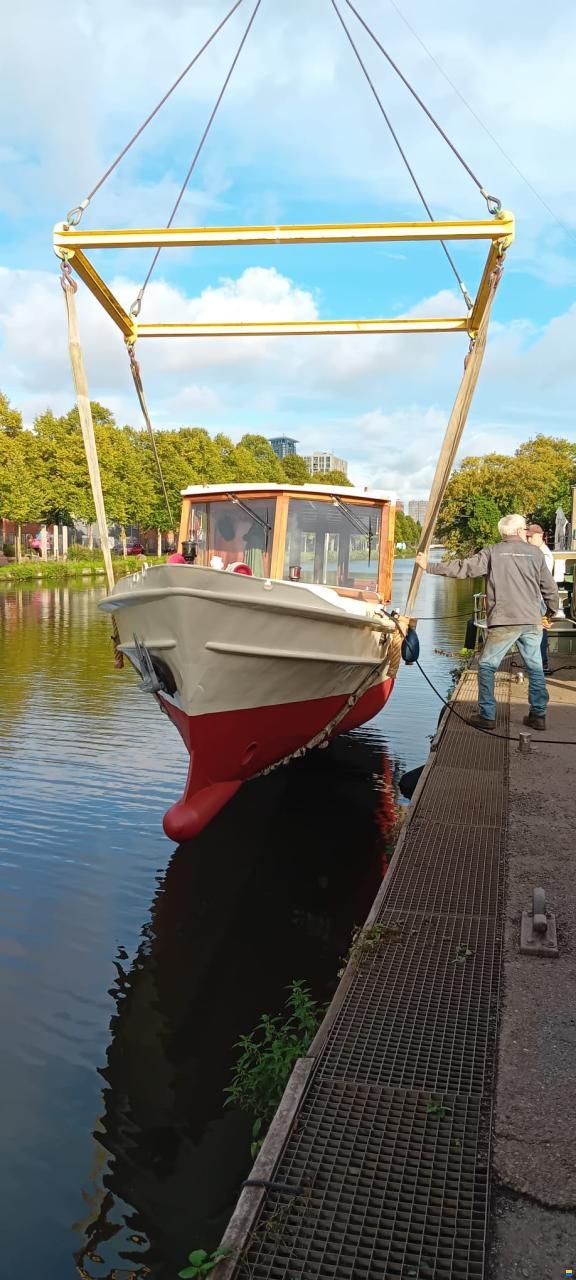 Autoboot-Salonboot-staal