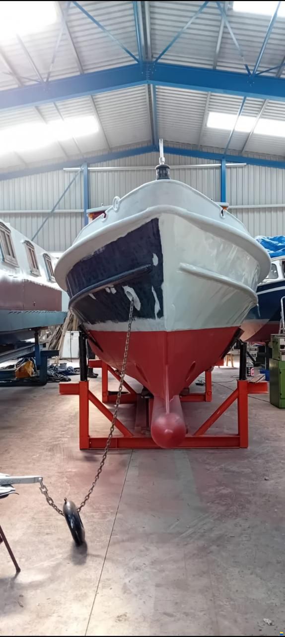 Autoboot-Salonboot-staal