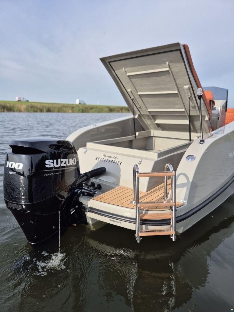 Giant 660 Tender