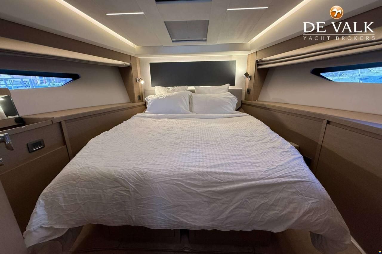 Jeanneau Prestige 50.