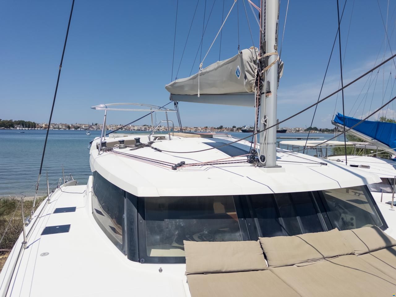 Fountaine Pajot Lucia 40