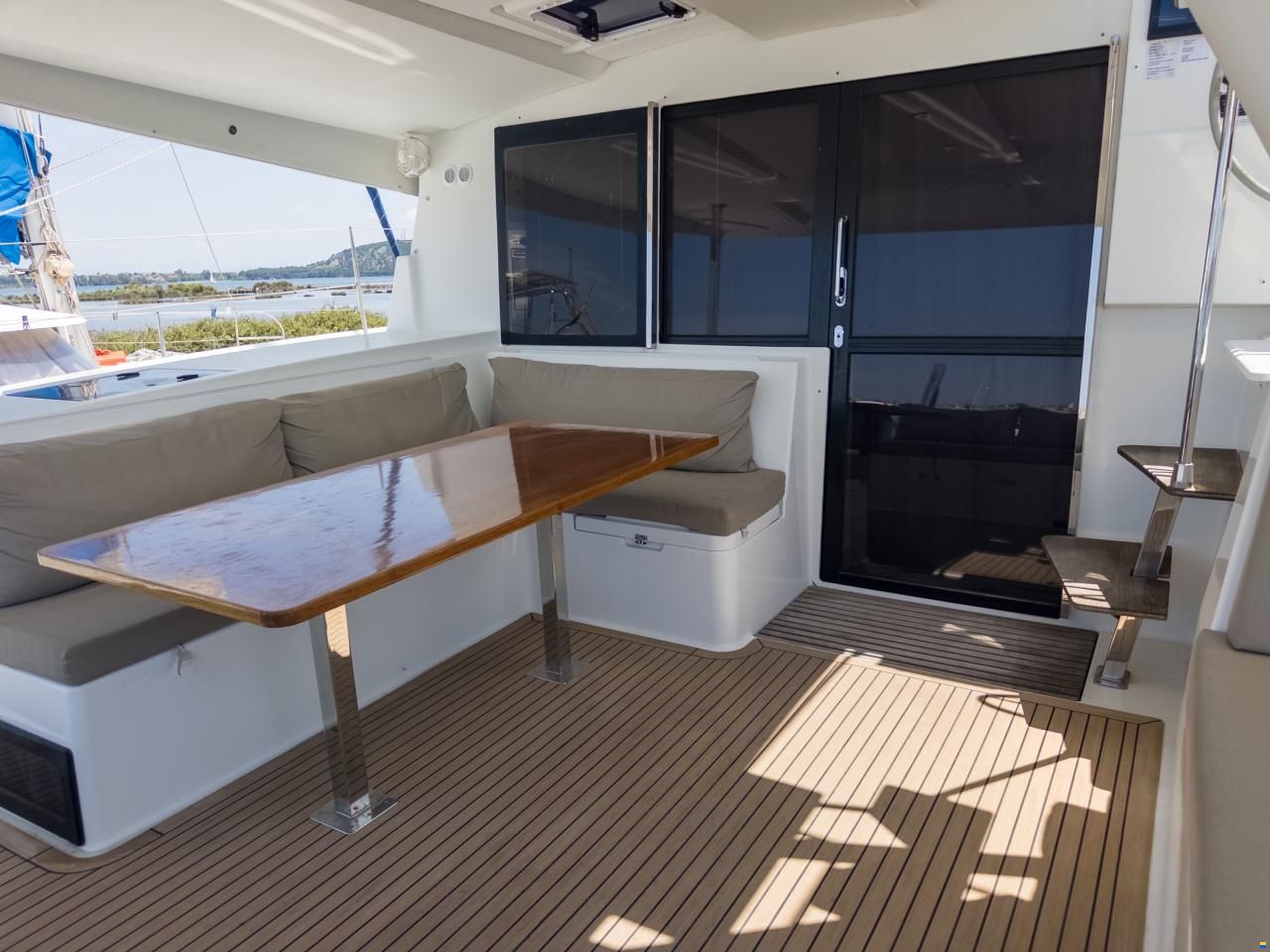 Fountaine Pajot Lucia 40