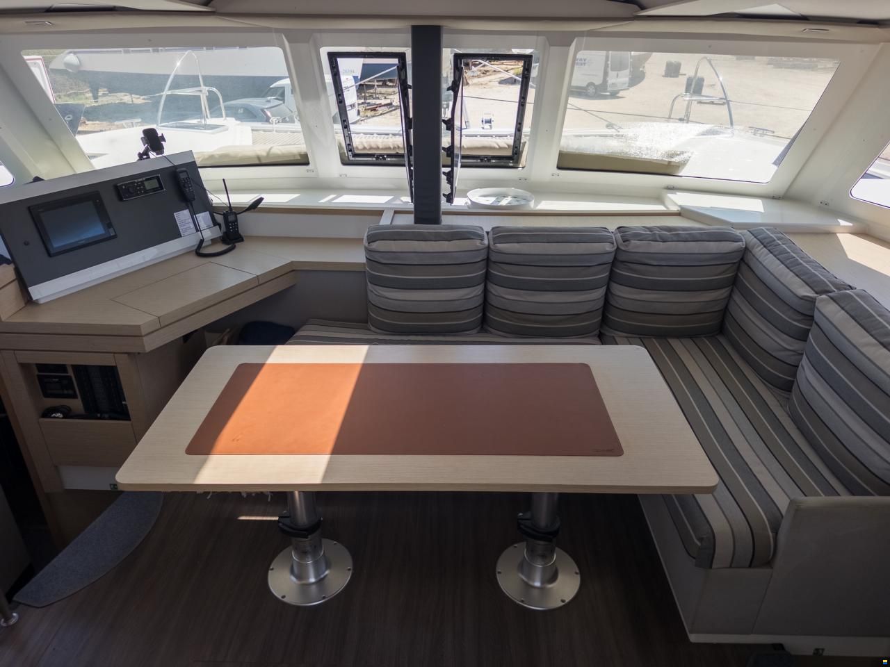 Fountaine Pajot Lucia 40