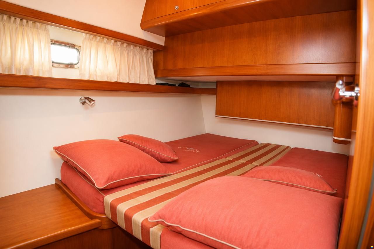 Portofino Marine 37 fly