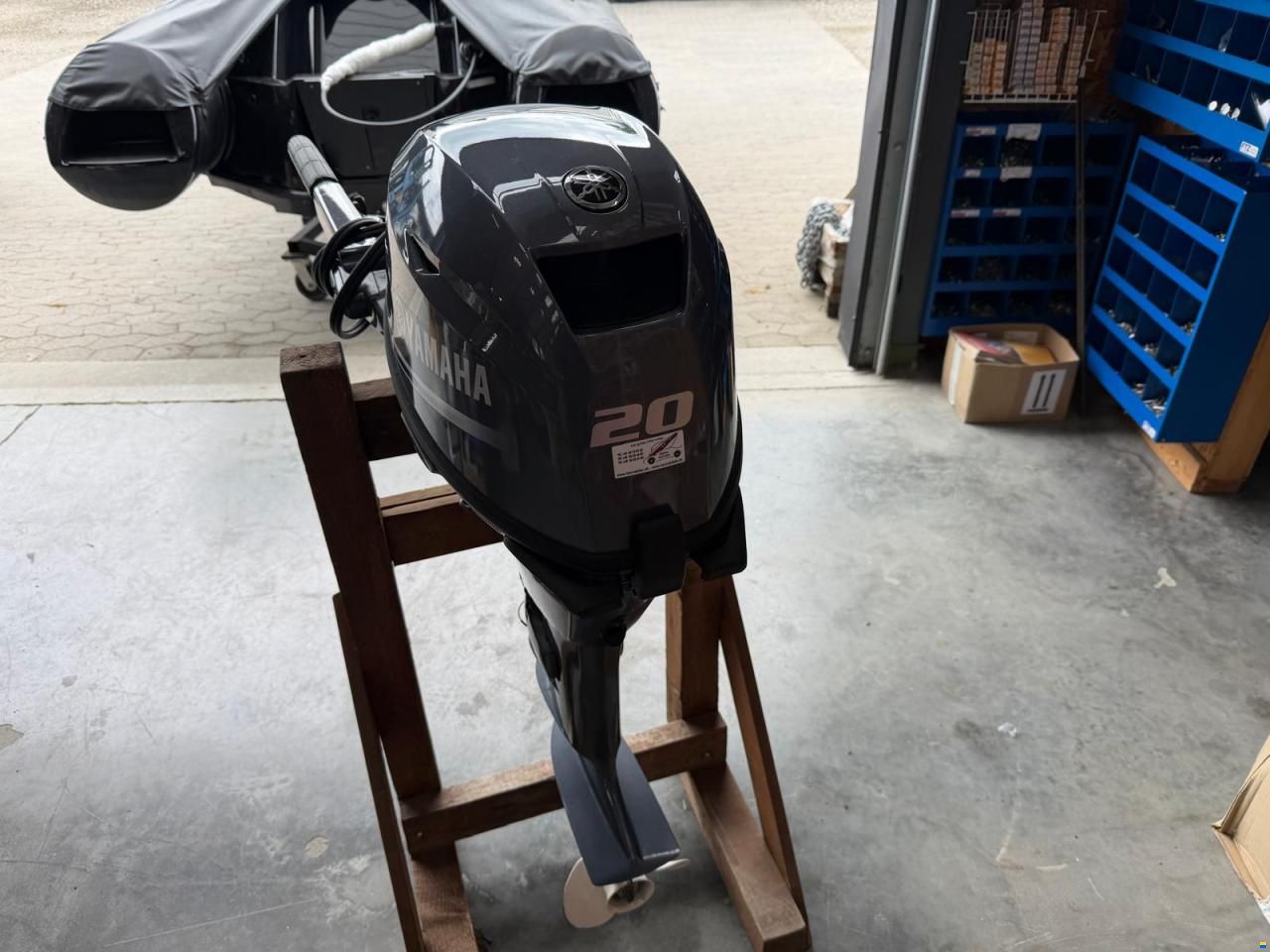 Yamaha F20