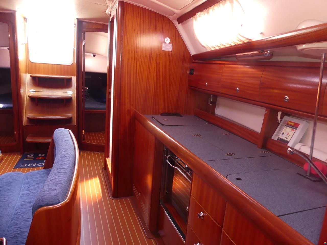 Bavaria 38-3