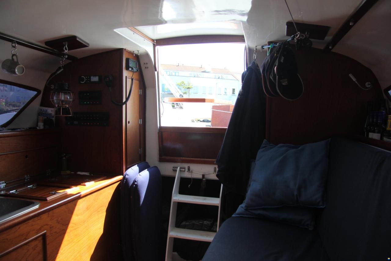 B32