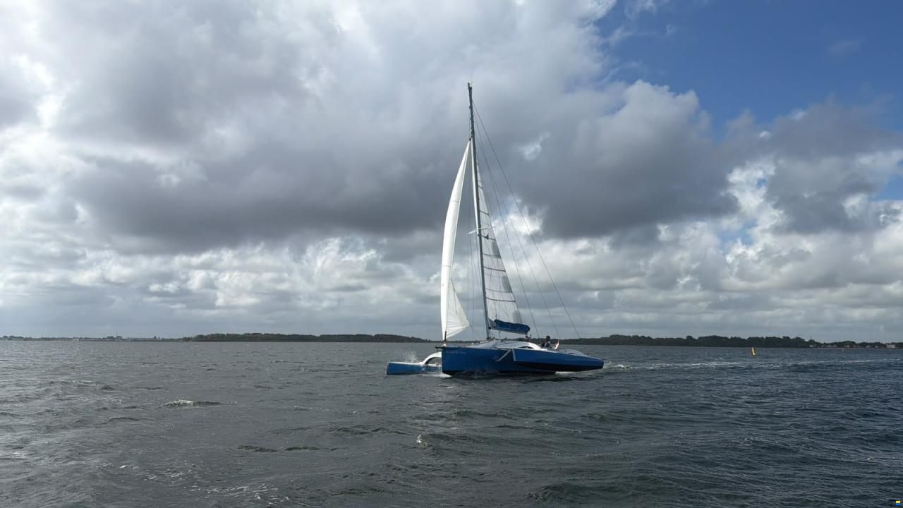 B32