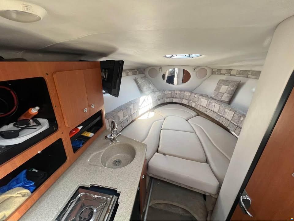 Crownline 270cr