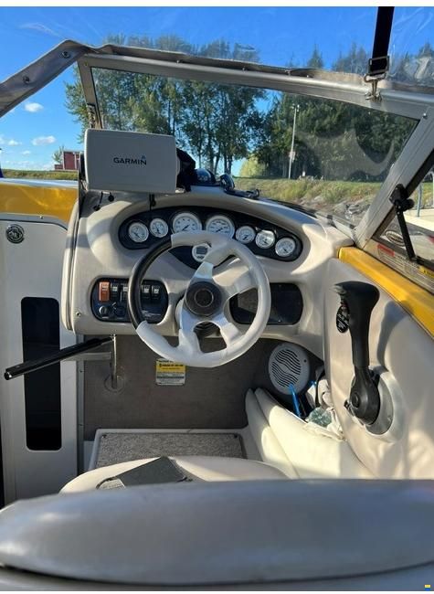 Stingray 230 SX