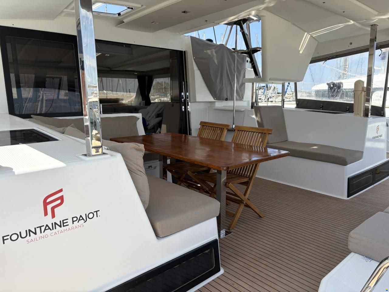 Fountaine Pajot Lucia 40