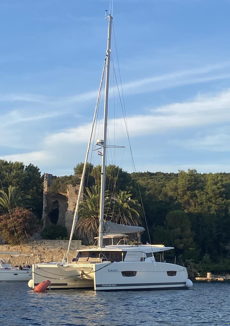 Fountaine Pajot Lucia 40