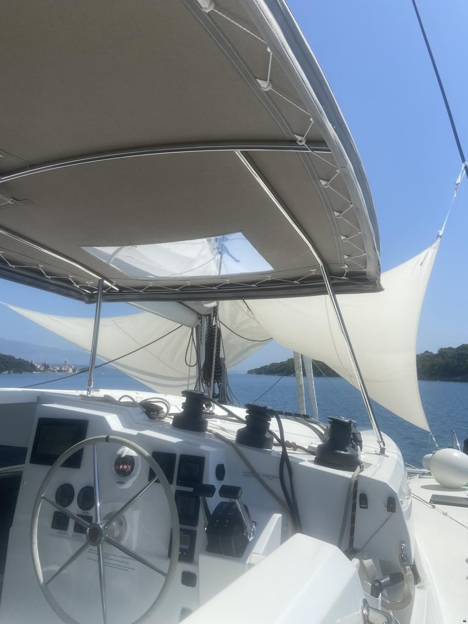 Fountaine Pajot Lucia 40
