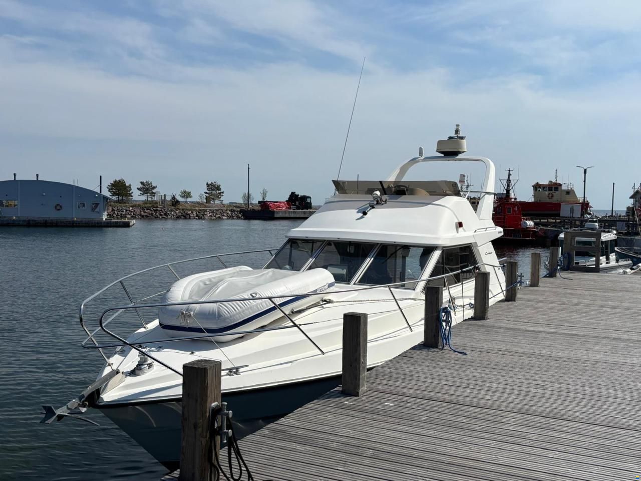 Fairline Corsica