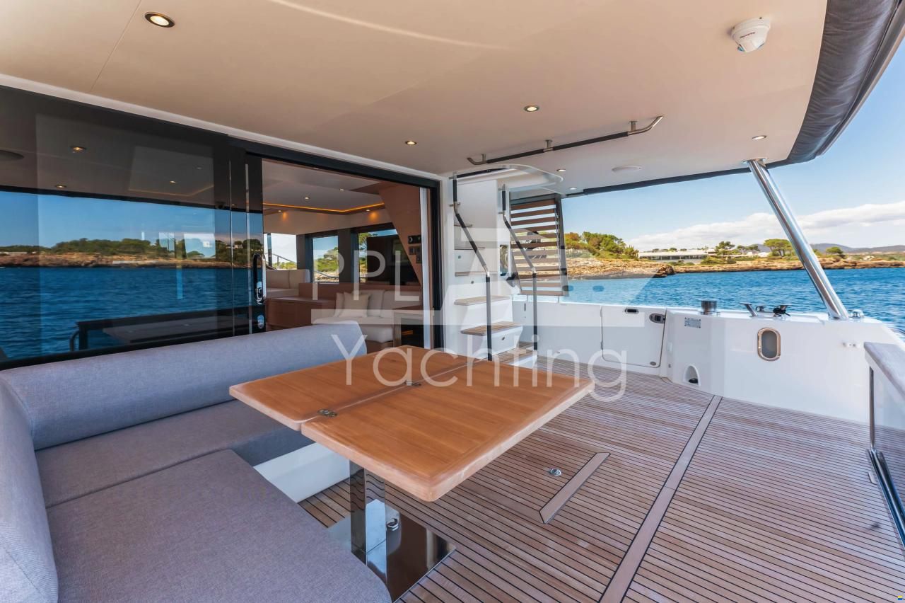 Beneteau Grand Trawler 62
