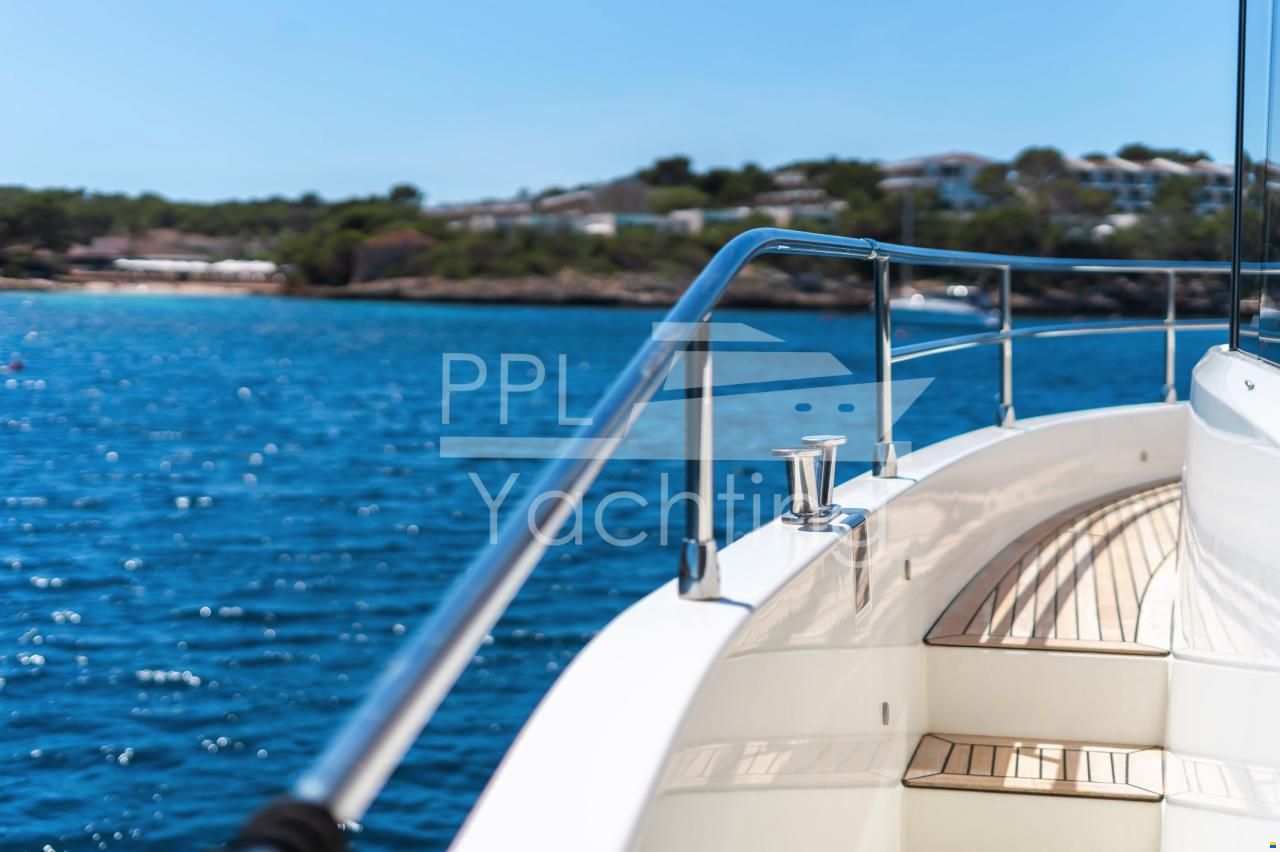 Beneteau Grand Trawler 62