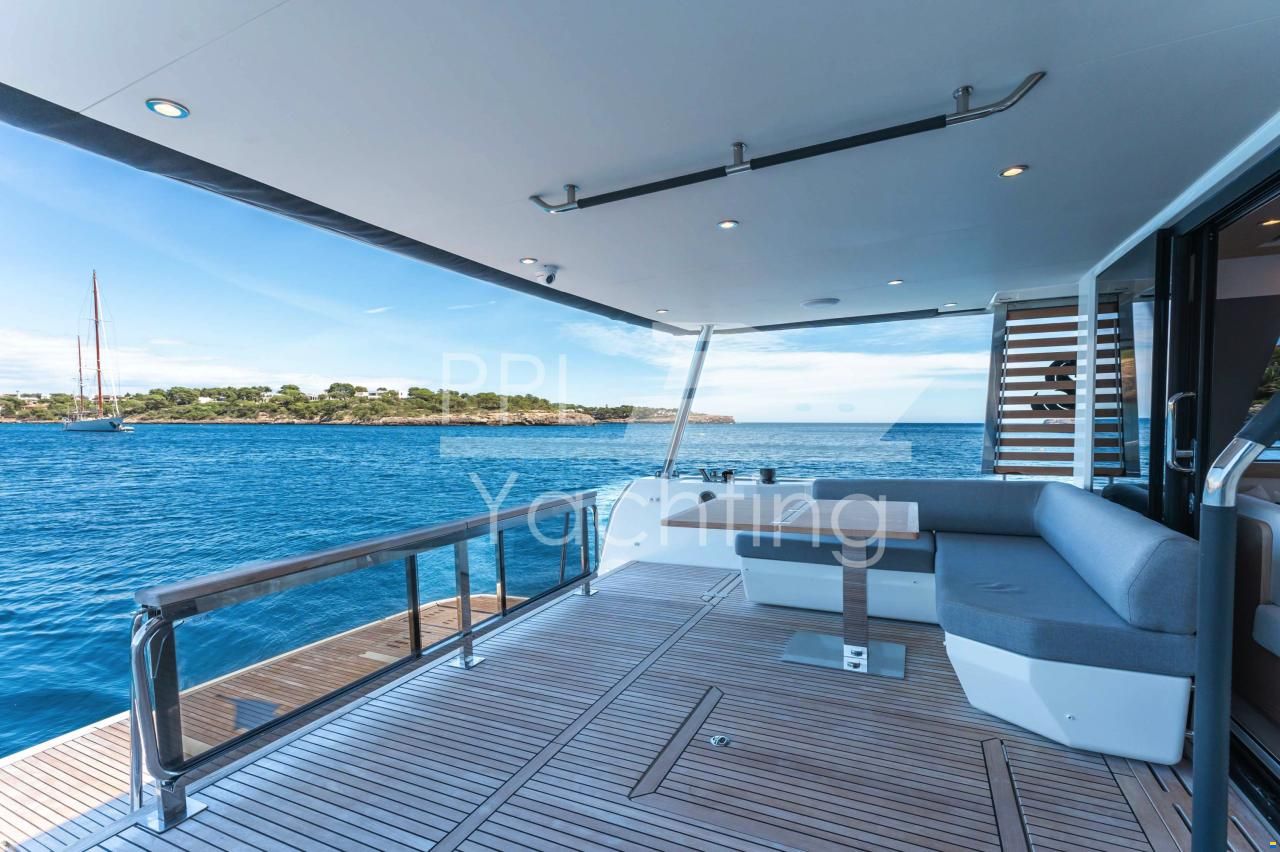 Beneteau Grand Trawler 62