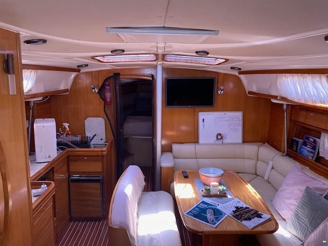 Bavaria 42
