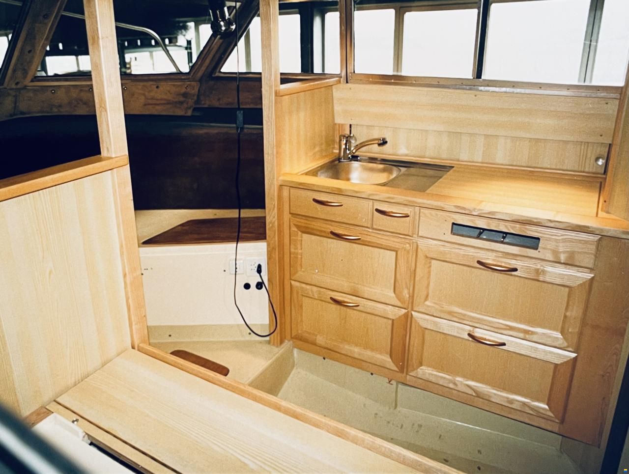 Marine Project Princess 25