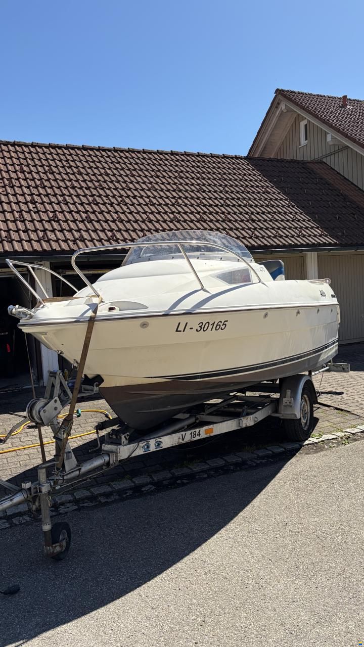Quicksilver Activ 470 Cabin