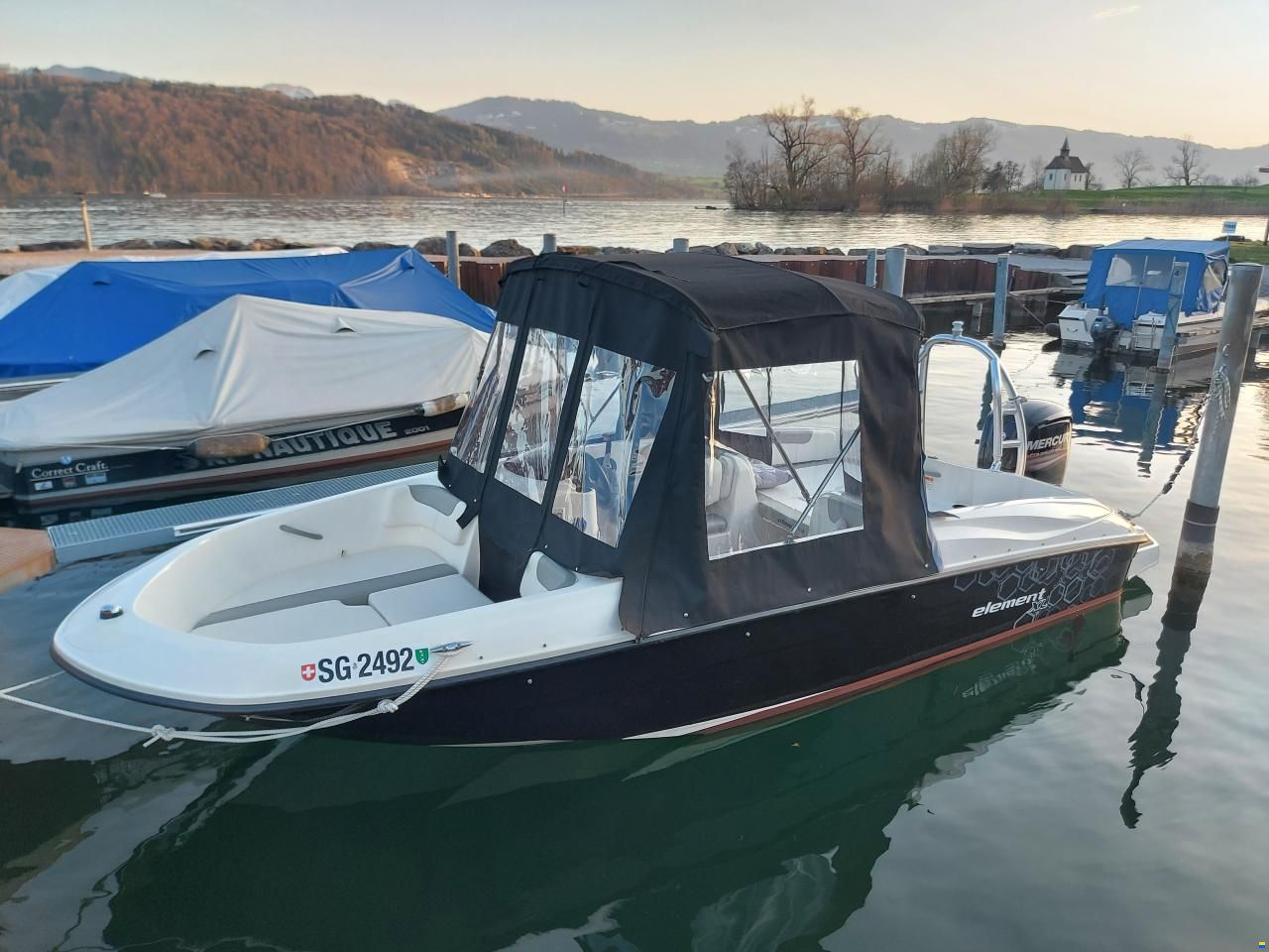 Bayliner Element XL / E6