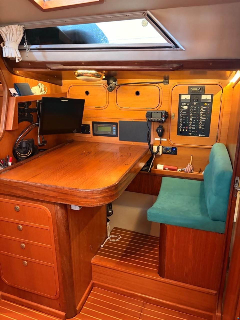 Beneteau First 42