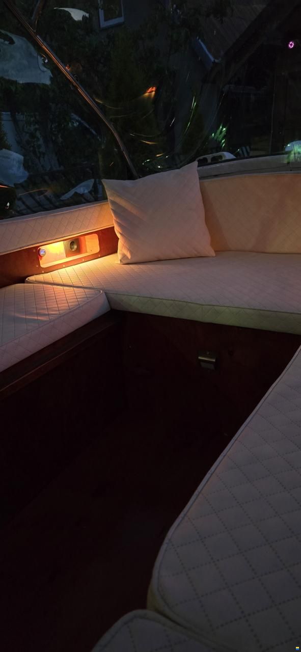 Classic Vintage Style Custom Motorboat