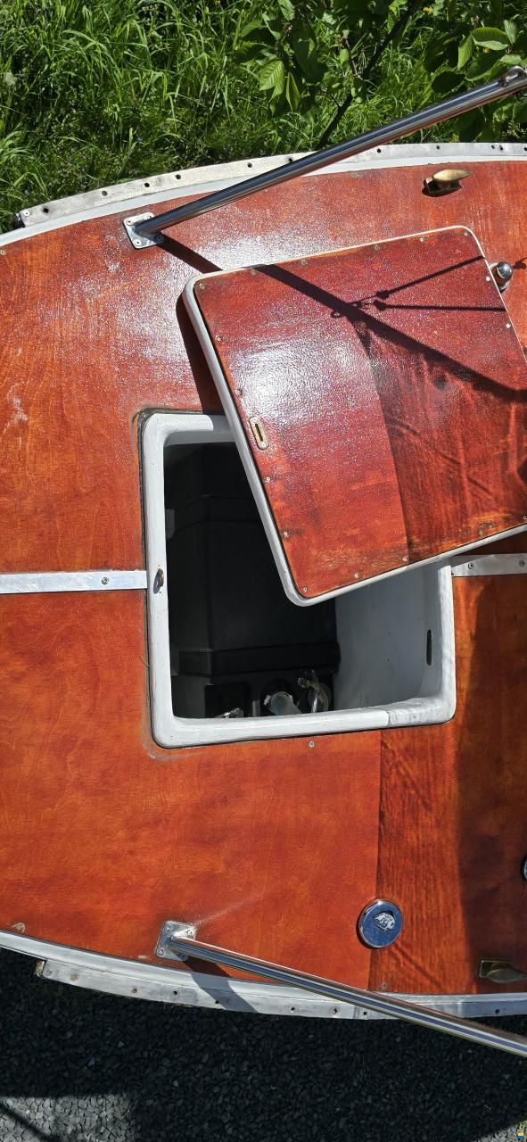 Classic Vintage Style Custom Motorboat