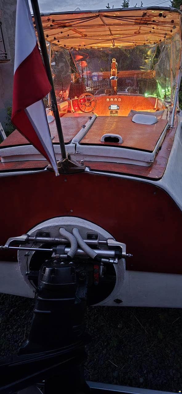Classic Vintage Style Custom Motorboat