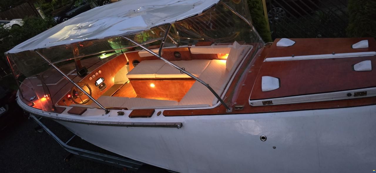 Classic Vintage Style Custom Motorboat