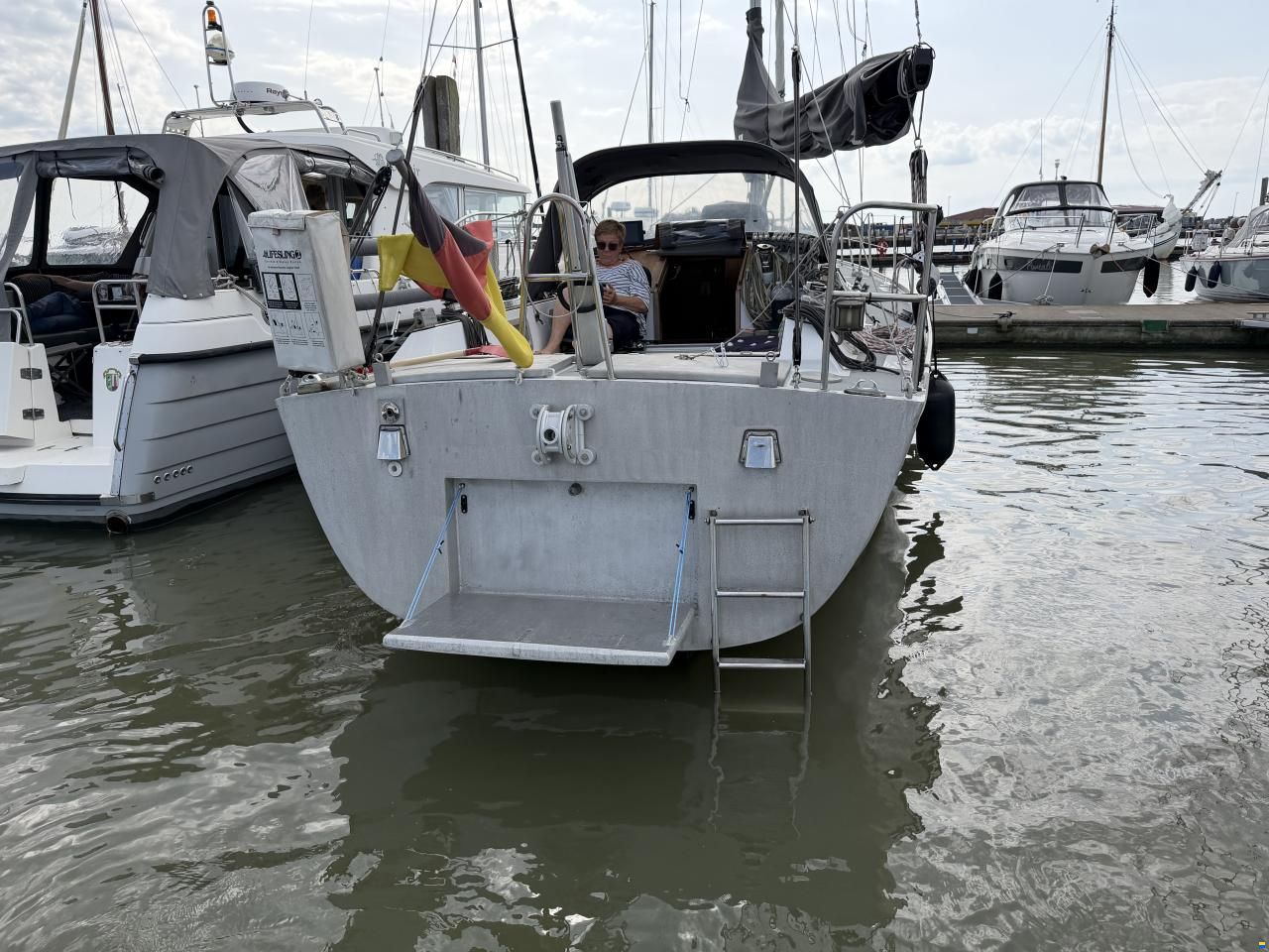 Asante 1100 Hubkiel