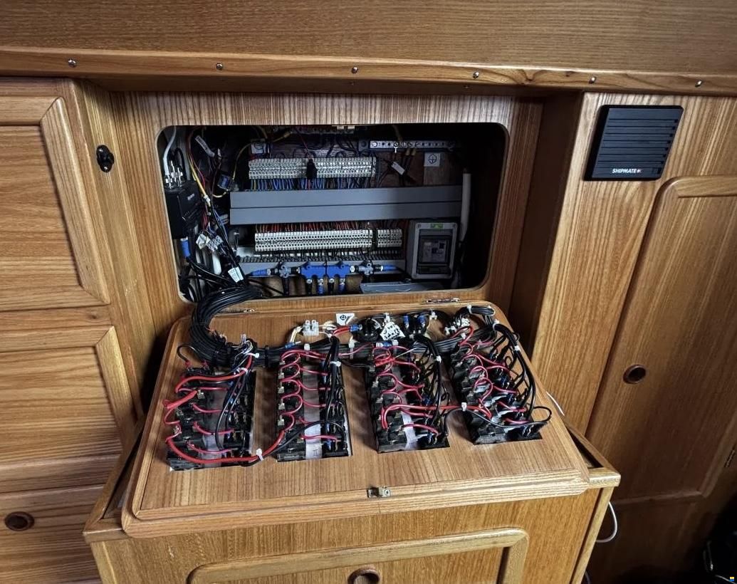Asante 1100 Hubkiel