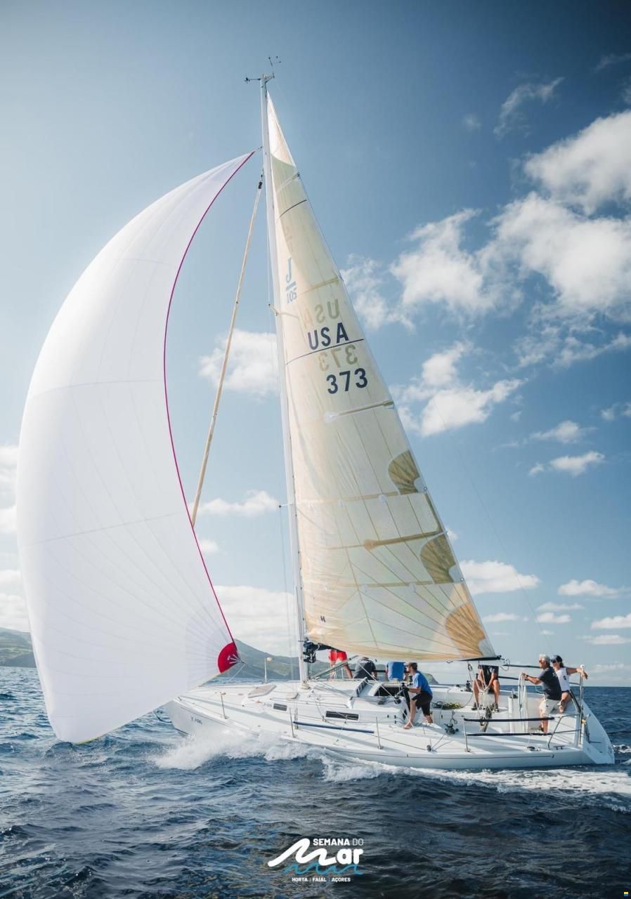 J Boats 105