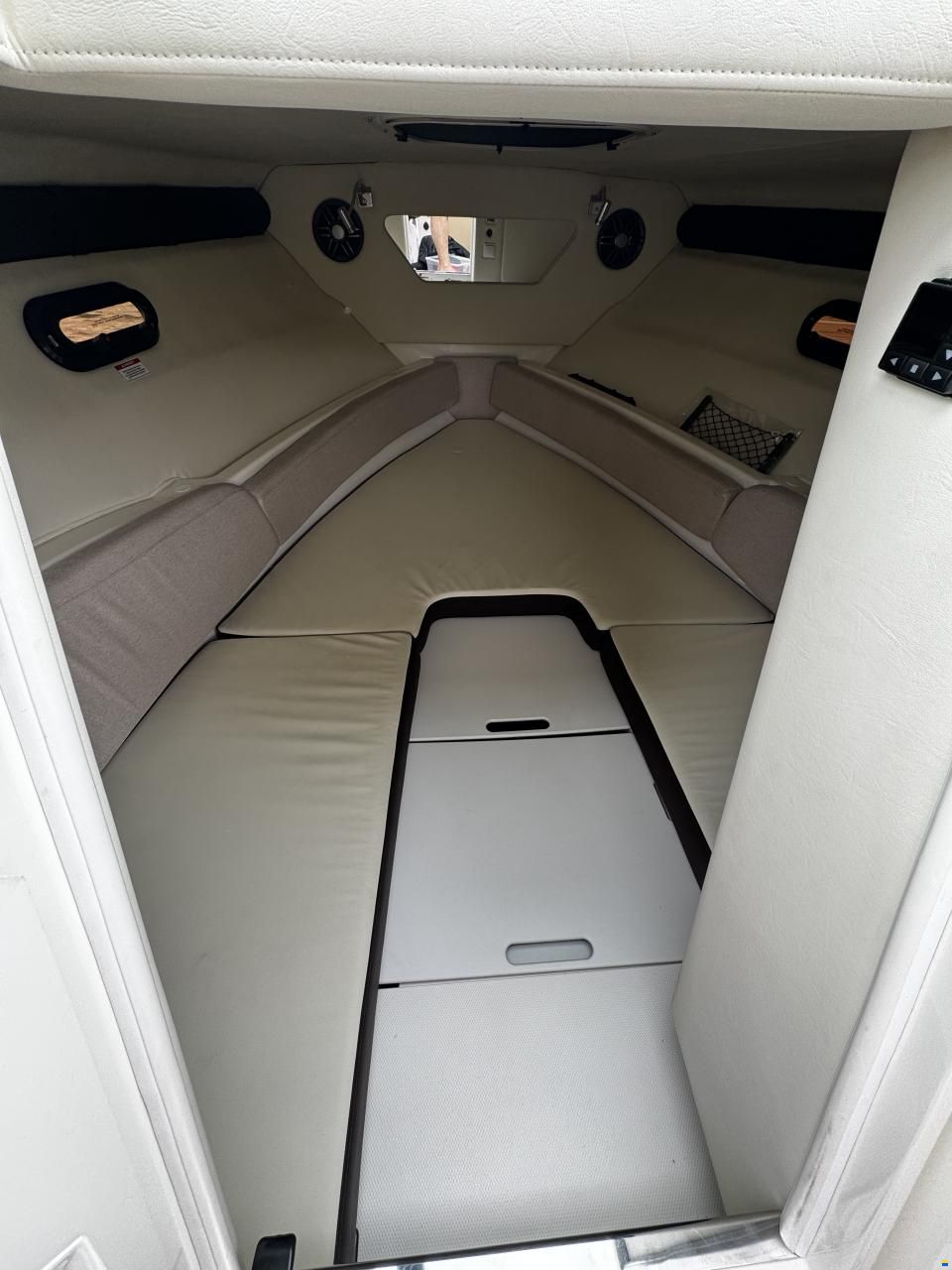 Sea Ray Sun Sport 250 SSE25E