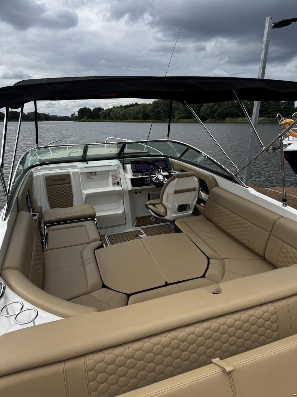 Sea Ray Sun Sport 250 SSE25E