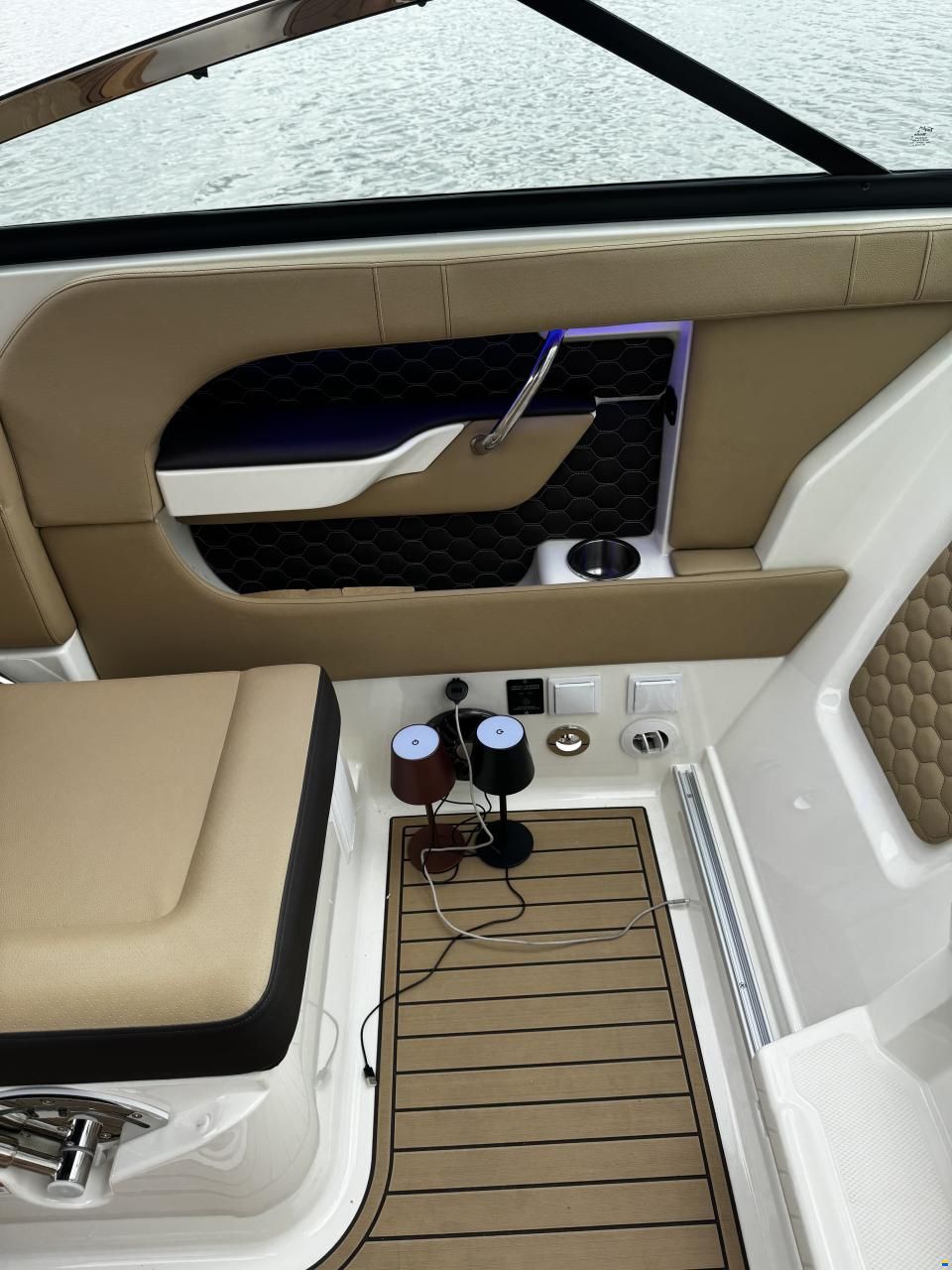 Sea Ray Sun Sport 250 SSE25E