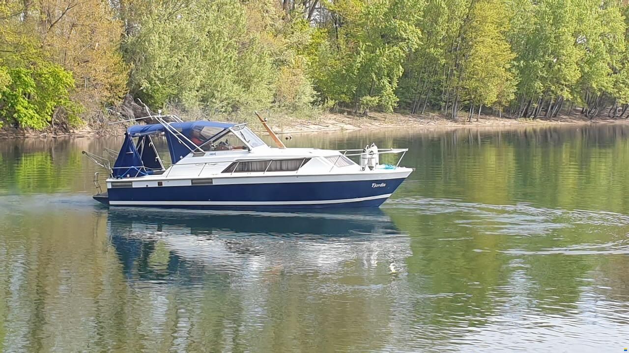 Chris Craft Express Cruiser 30