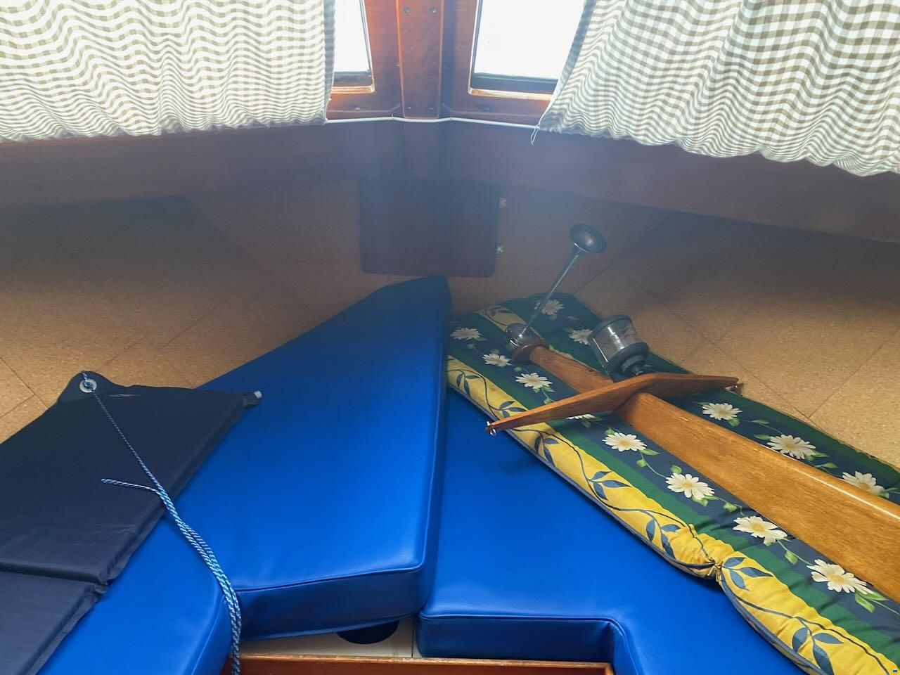 Chris Craft Express Cruiser 30