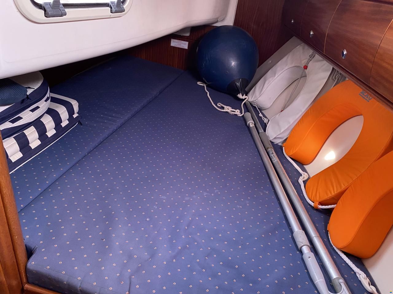Bavaria 32