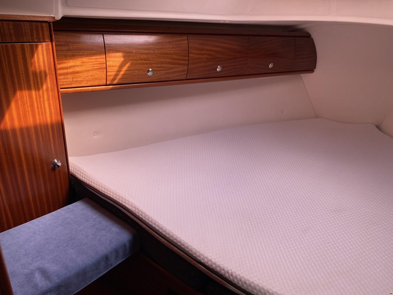 Bavaria 32
