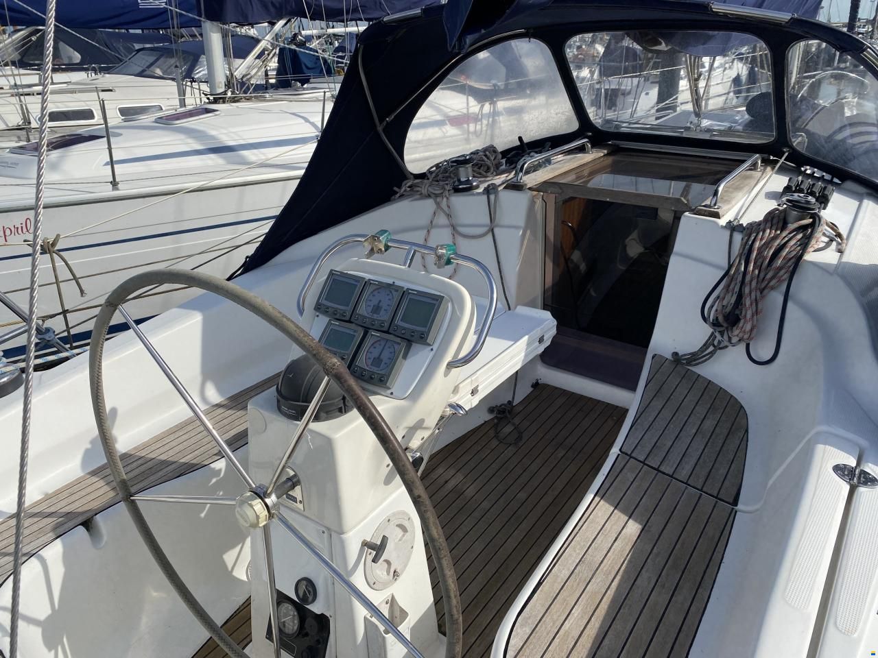 Bavaria 32