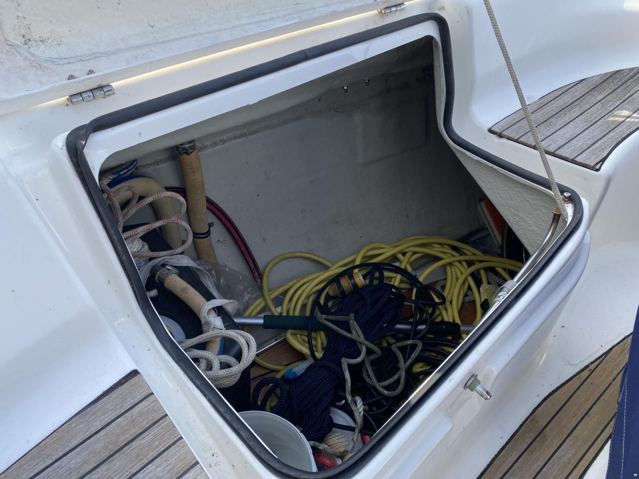 Bavaria 32