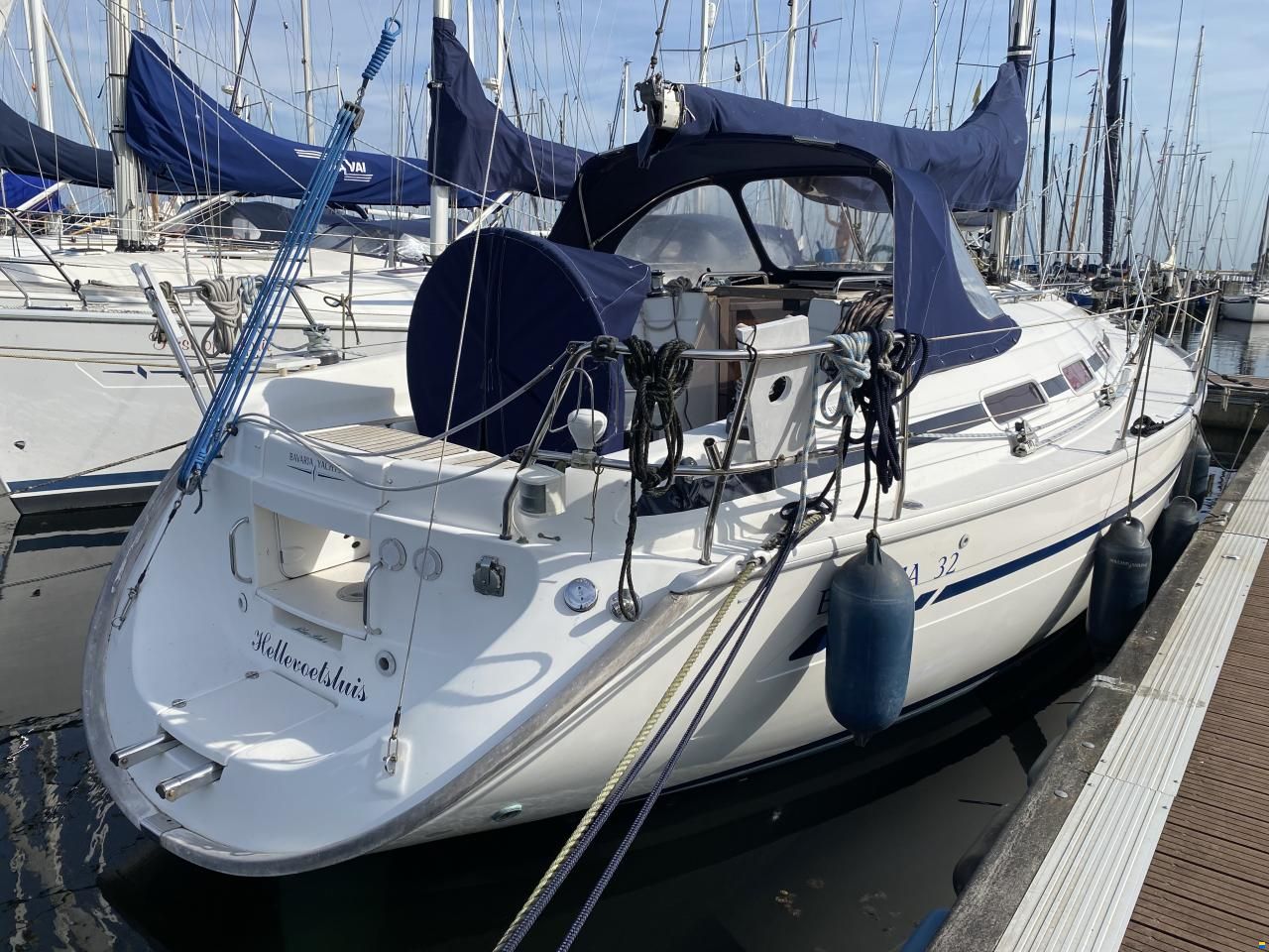 Bavaria 32